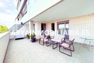 Appartement à Parque Cataluña. Amplio y moderno piso en parque cataluña, torrejón de ardoz