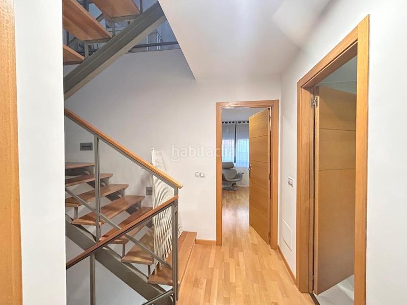 Foto 5177a39b-9276-4f98-982d-5edda365e260. Casa adossada amb calefacció aparcament a Loeches