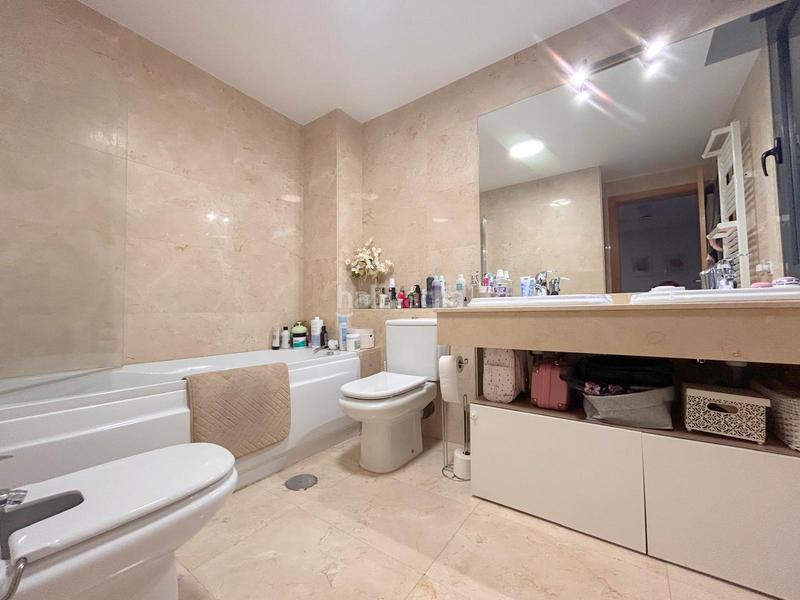 Foto c7f2ccfe-d74d-4b05-8216-5ae6bfaf7e26. Casa adossada amb calefacció aparcament a Loeches