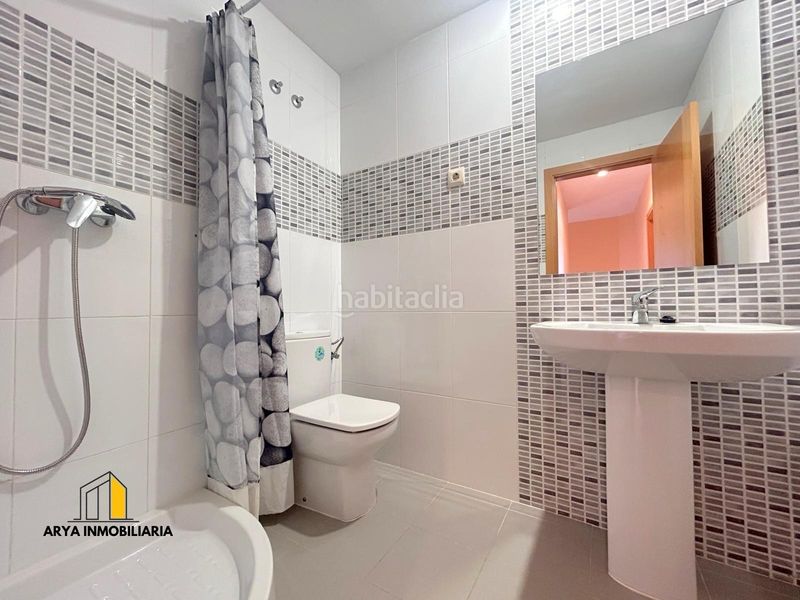Foto ee0cf0ff-0138-4b8e-a2c1-d74613644873. Casa adossada amb aparcament a Pioz