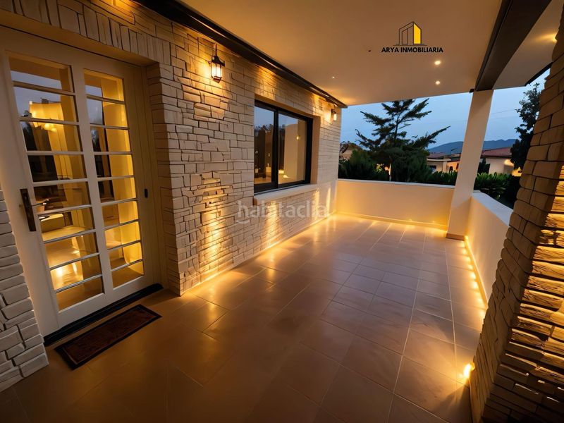 Foto 32075c25-1695-4b6b-a10c-44b9f33e092f. Casa amb aparcament a Galápagos