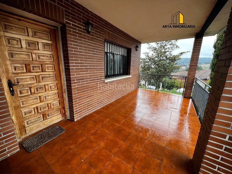 Foto 466105c9-dc54-4d97-9fe2-e75c3c7fcde8. Casa amb aparcament a Galápagos