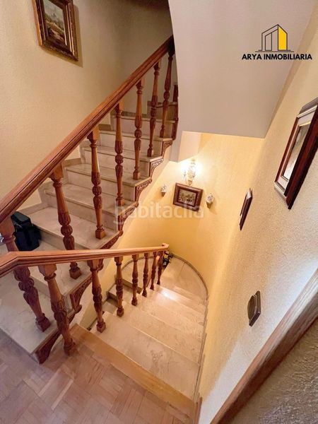 Foto 0e9bb4e4-ce6f-4deb-858b-5cea4ecce078. Casa adossada amb calefacció aparcament piscina a Torrejón de Ardoz