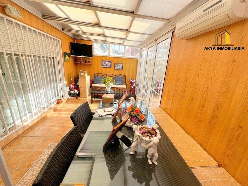 Foto 6a34c75a-a9f3-4dcb-80d1-5ac20765148d. Casa adossada amb calefacció aparcament piscina a Torrejón de Ardoz