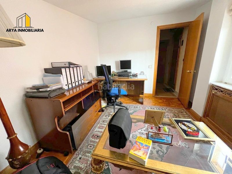 Foto da381398-6d02-4b07-a422-e4e9cec74d45. Casa adossada amb calefacció aparcament piscina a Torrejón de Ardoz