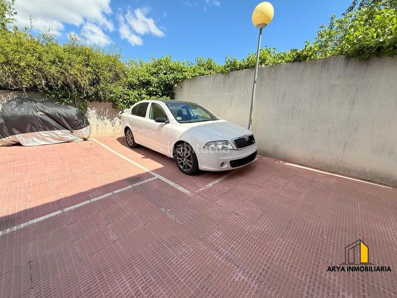 Foto bad476ec-9bde-4028-a790-f4a22306a12e. Dúplex  con plaza de parking y amplios espacios en Loeches