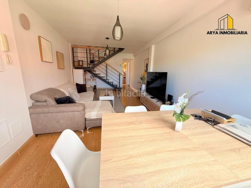 Foto cc668b64-8f3e-4977-b59d-dacb8defd37f. Dúplex  con plaza de parking y amplios espacios en Loeches