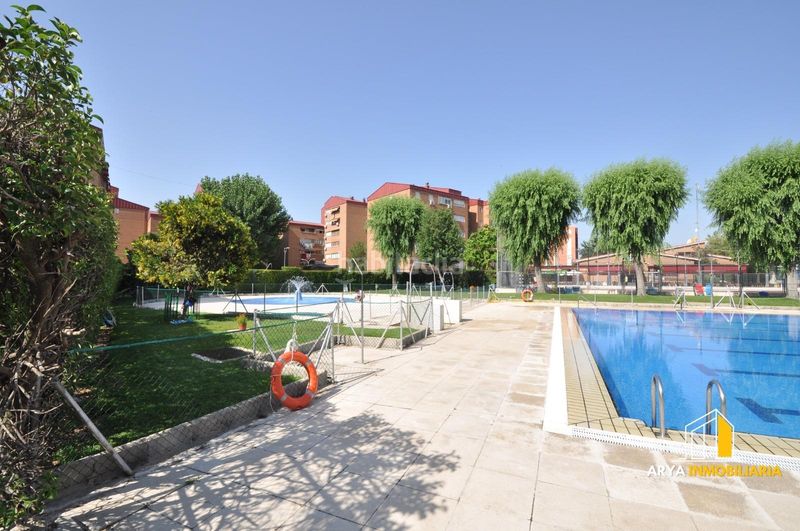 Foto 3ff2125e-89fb-49f9-9d8c-aad861802d42. Pis amb calefacció aparcament piscina a Centro Torrejón de Ardoz