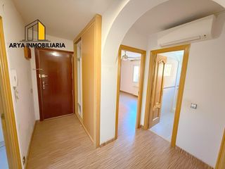 Etagenwohnung in Virgen del Rosario. Vivienda en plaza de progreso