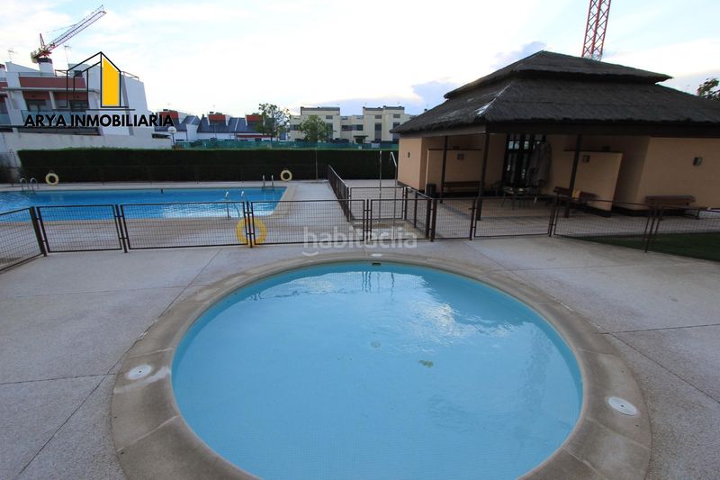 Foto e911a1cb-8210-4be6-bde8-0f2682c5ce48. Pis amb calefacció aparcament piscina a Soto de Henares Torrejón de Ardoz