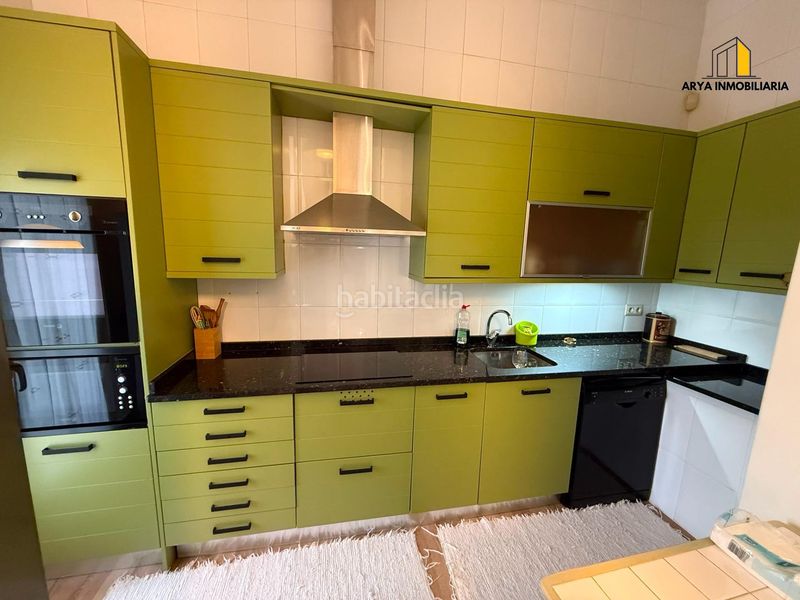 Foto 59e115f6-5964-4f5e-8fc0-3e16c75ab8b5. Location duplex avec chauffage parking dans Fresnos I y II Torrejón de Ardoz