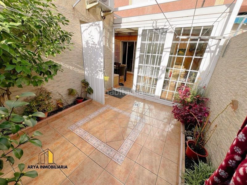 Foto cfac0cf2-b238-4219-82b2-d8db3e7f5907. Xalet amb calefacció aparcament piscina a Cañada - Mancha Amarilla Torrejón de Ardoz