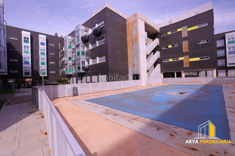 Foto bf9ceff3-2406-4c2b-ab56-eecdbba903a5. Pis amb calefacció aparcament piscina a Soto de Henares Torrejón de Ardoz