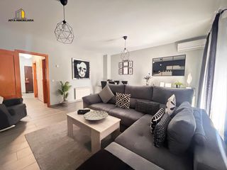 Casa adossada a Torres de la Alameda. Chalet adosado totalmente reformado  calidad, luz y confort