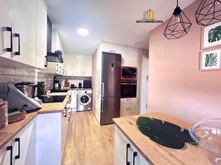 Semi detached house in Torres de la Alameda. Chalet adosado totalmente reformado  calidad, luz y confort
