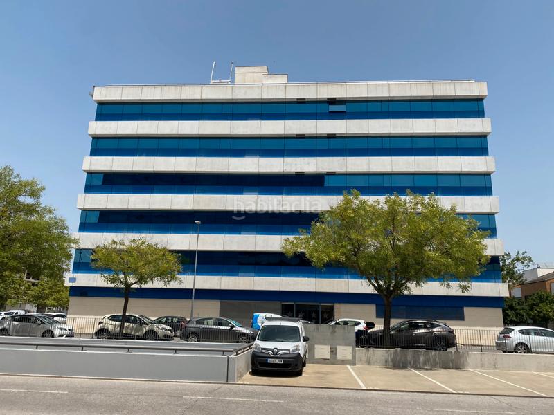 Foto b69a8f24-f201-4e6d-b43a-988ab0f6fc16. Oficina a calle vía nova 1 a Torreblanca Sevilla