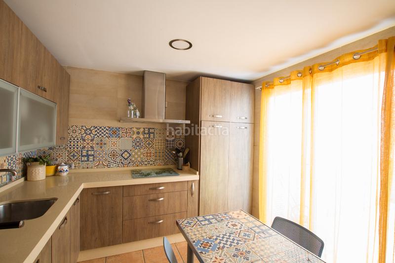 Foto 57bab124-cbbf-4b85-9bb5-3ebc6109e754. Casa adosada precioso chalet adosado de esquina en Chiclana de la Frontera