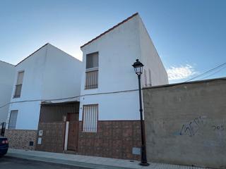 Semi detached house  Calle las ventas 4