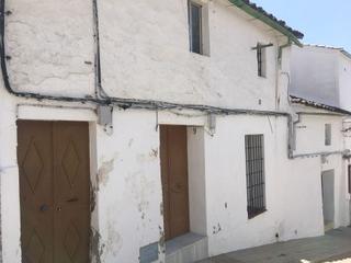 Maison jumelée à Calle erizos 7. Casa para reformar en venta en constantina