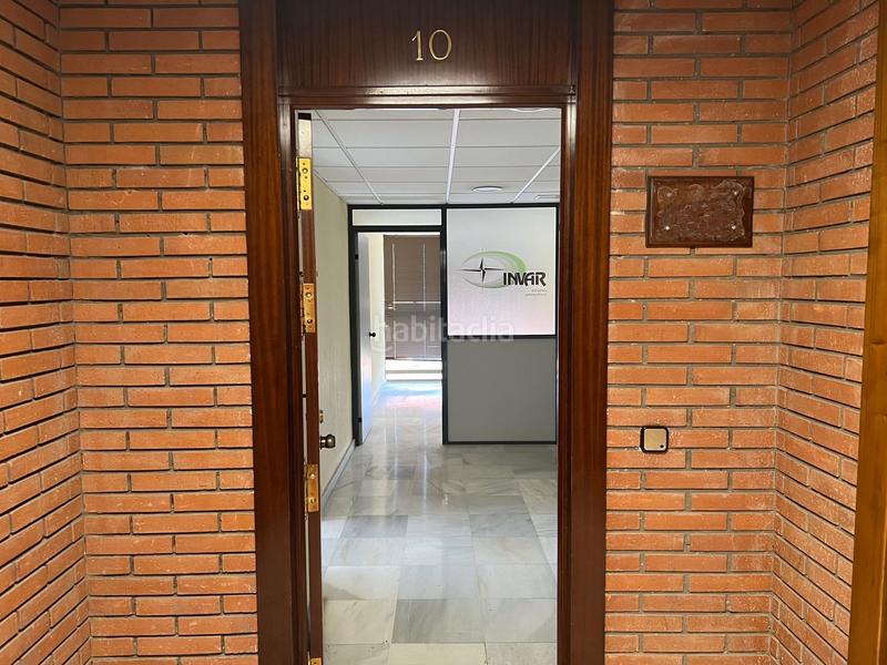 Foto 789ea166-8d64-4132-b6a7-33fa4836c6f9. Büro in avenida de hytasa 40 in El Plantinar - Avda. La Paz - El Juncal Sevilla
