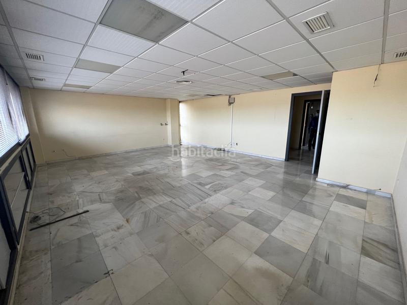 Foto f0e9da97-5abb-4592-b791-670c59d1bddb. Büro in avenida de hytasa 40 in El Plantinar - Avda. La Paz - El Juncal Sevilla