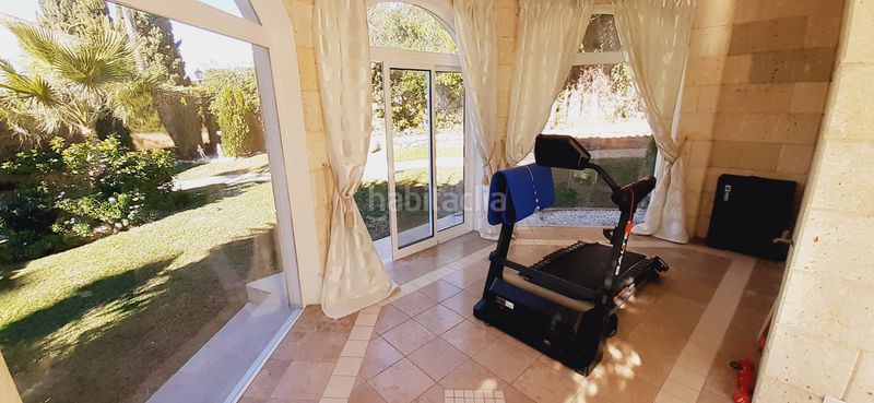 Foto 55f47221-af2c-47a0-b8a2-ba2aed11dd05. Xalet amb xemeneia aparcament piscina a El Rosario - Ricmar Marbella