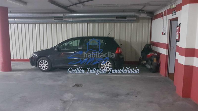 Foto eee40b71-017e-4a68-b11e-ad95b72deaa0. Aparcament cotxe a Centro Antequera