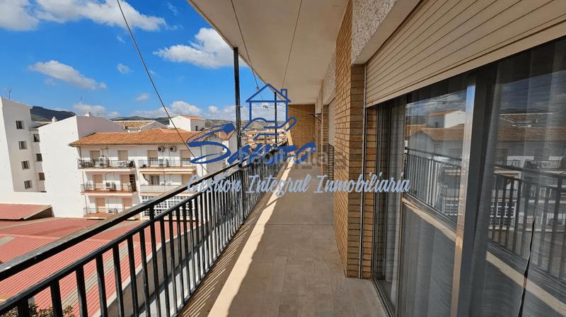 Foto c9a99b24-d5e1-42e3-acec-02b1ef53c425. Attique avec cheminée dans Centro Antequera