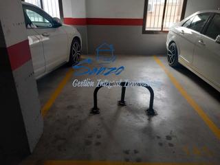 Parking coche en Cueva de Menga. Garaje en zona cruz blanca antequera