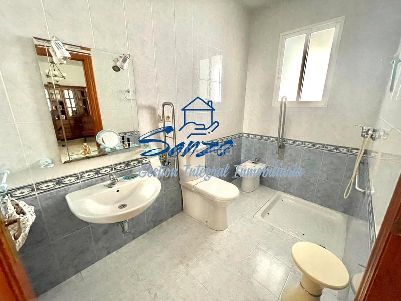 Foto 62d84fbf-02a9-4ffb-a42c-3fb0066d2fe6. Maison jumelée dans Campillos