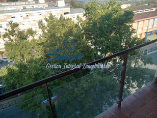 Piso en Zona de la Vega. Piso en antequera con cochera y trastero