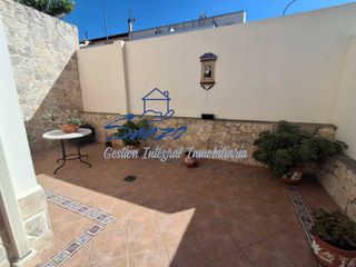 Haus in Zona de la Vega. Casa en exclusiva la quinta