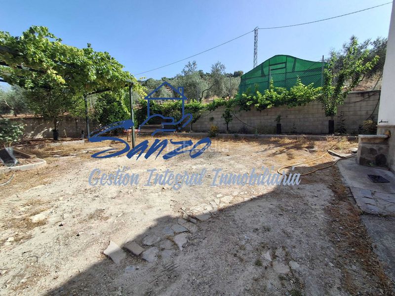 Foto ad3c8ba3-6f39-469f-8233-0cb7a1a2e211. Finca rústica a Archidona
