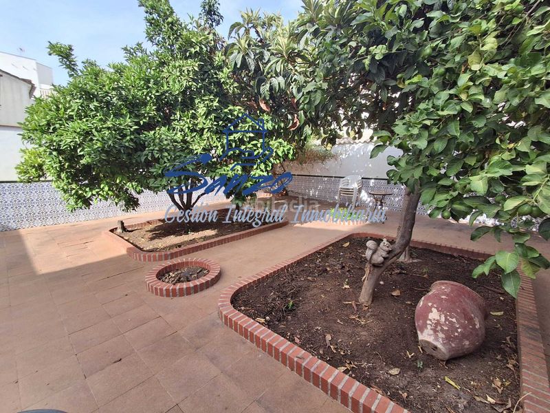 Foto d19733bd-c3e0-47ed-952f-54f879f35171. Casa a Centro Antequera