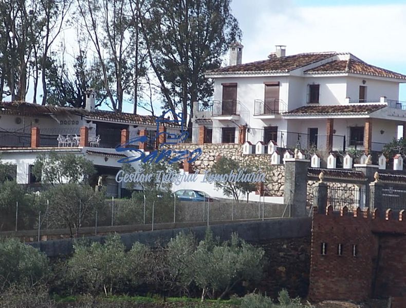 Foto e7a1a90b-98f2-450d-bf2b-57afc2a25f0b. Finca rústica a Miraflores del Palo Málaga