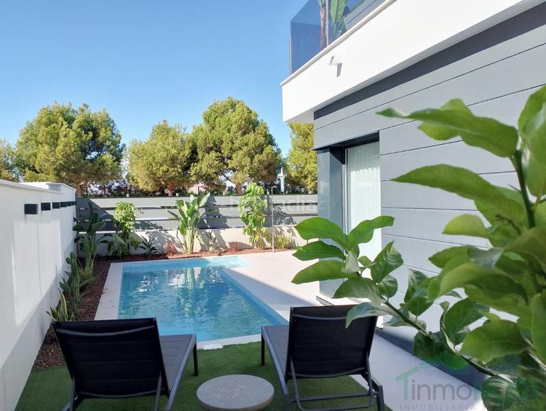 Foto ed4b10bf-7316-4999-b6c2-03e5c7d4fa37. Chalet villa en Roda San Javier