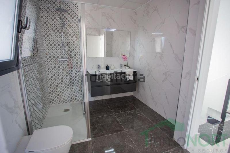 Foto 5d2042c0-f2b7-49b0-9ffd-9c2c2918d810. Xalet amb aparcament piscina a Garbinet - Parque de las Avenidas Alicante