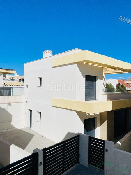 Foto b996a7b6-e00a-4f70-931b-8ae8406ce878. Xalet amb aparcament piscina a Garbinet - Parque de las Avenidas Alicante