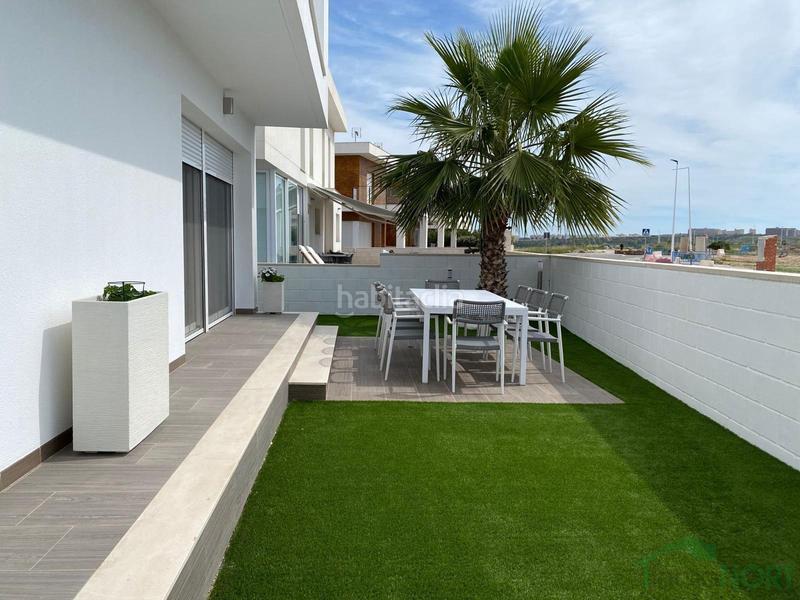 Foto 2d35f30e-c322-433d-96be-4e104701cff2. Chalet con piscina in Norte Santa Pola