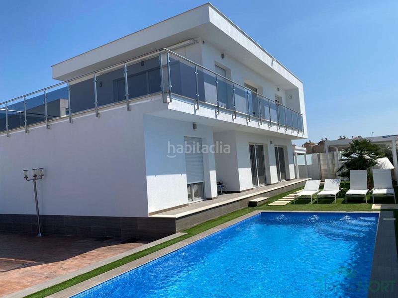 Foto 5ee99f73-78ff-4c4d-9ca9-dd3a45459949. Chalet con piscina in Norte Santa Pola