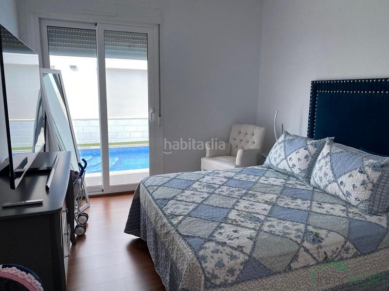 Foto 9cfdb75b-96c4-4c45-bd00-e9ea7e7a80c8. Chalet con piscina in Norte Santa Pola