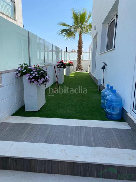 Foto d4c281ac-7fc2-487e-bc86-3bd97fe757a2. Chalet con piscina in Norte Santa Pola