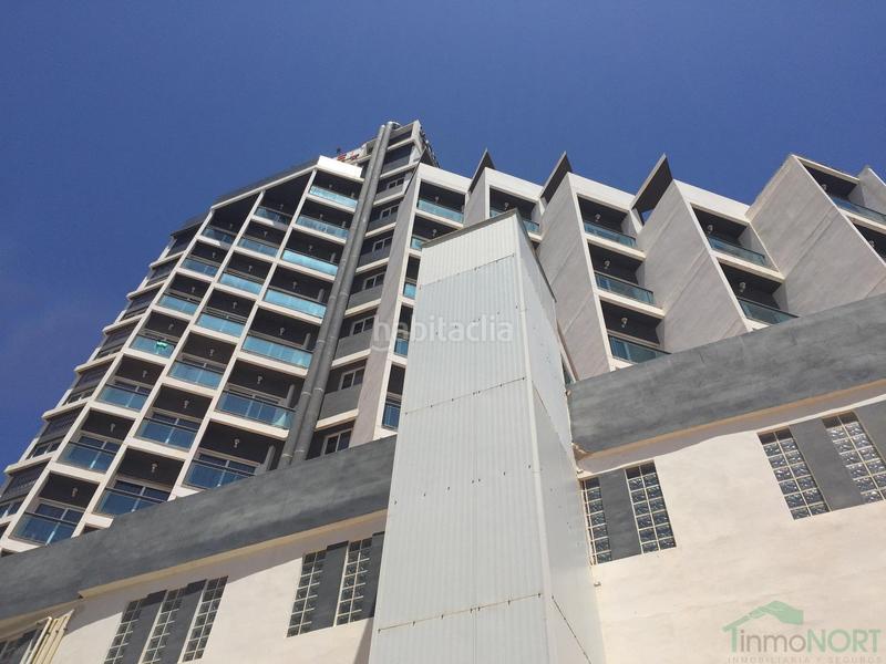 Foto 5f4cc32f-70fc-4a29-9946-9dd42ce85316. Édifice dans Campello Playa Campello (el)