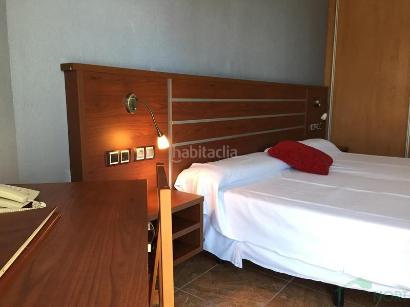 Foto 98b43f98-513b-410b-85cb-2d10eb92abd6. Édifice dans Campello Playa Campello (el)