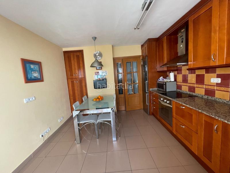 Foto 5186c2bf-1ef3-47ff-9509-7b564e77f202. Casa a schiera con riscaldamento parcheggio in Gràcia Sabadell