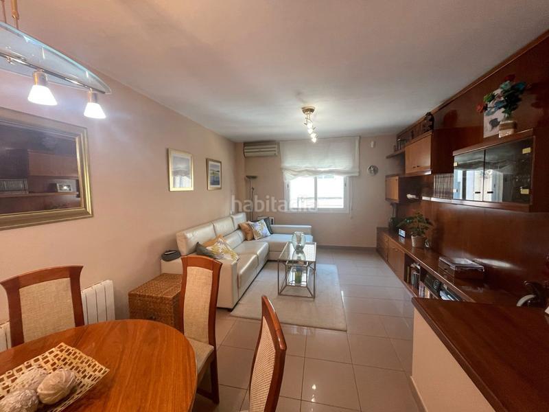 Foto 521ea9e4-0ae8-43f5-b313-2b544dd468dc. Casa a schiera con riscaldamento parcheggio in Gràcia Sabadell