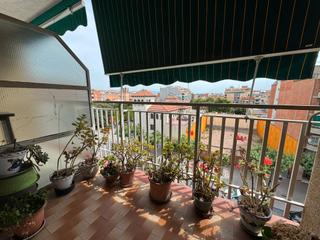Appartement  Passeig del doctor moragas. Piso en el centro de barbera con balcón a la calle y ascesnor