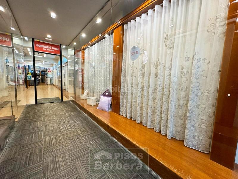 Foto 1110a0ca-f680-4f3f-aab6-6e401a4219f7. Alquiler local comercial  en venta en doctor moragas en Barberà del Vallès