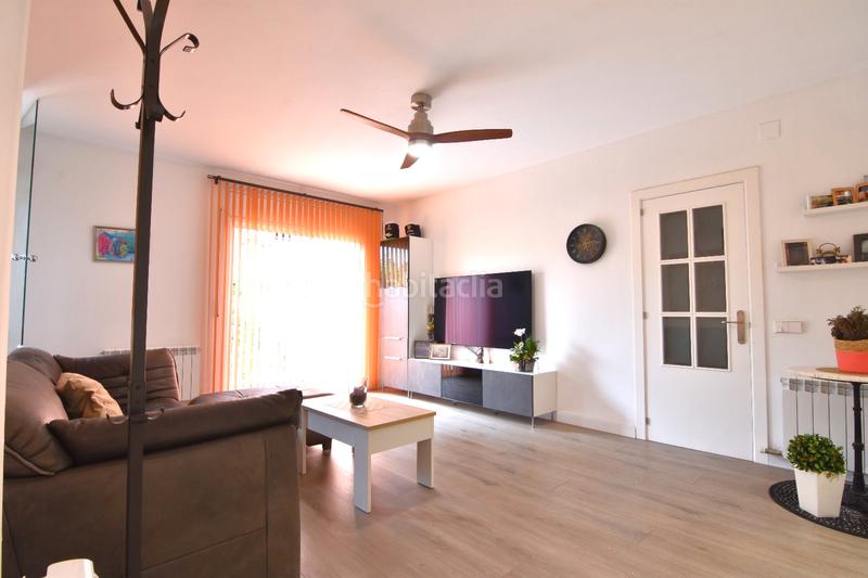 Foto 10739e08-266c-41f1-8312-25ee350c2034. Casa chalet adosado en venta en Barri Antic Barberà del Vallès