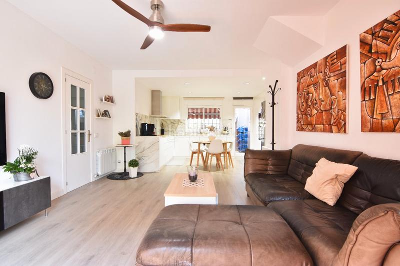 Foto 850b44dc-8d67-4a34-8ce1-ff6e32641879. Casa chalet adosado en venta en Barri Antic Barberà del Vallès